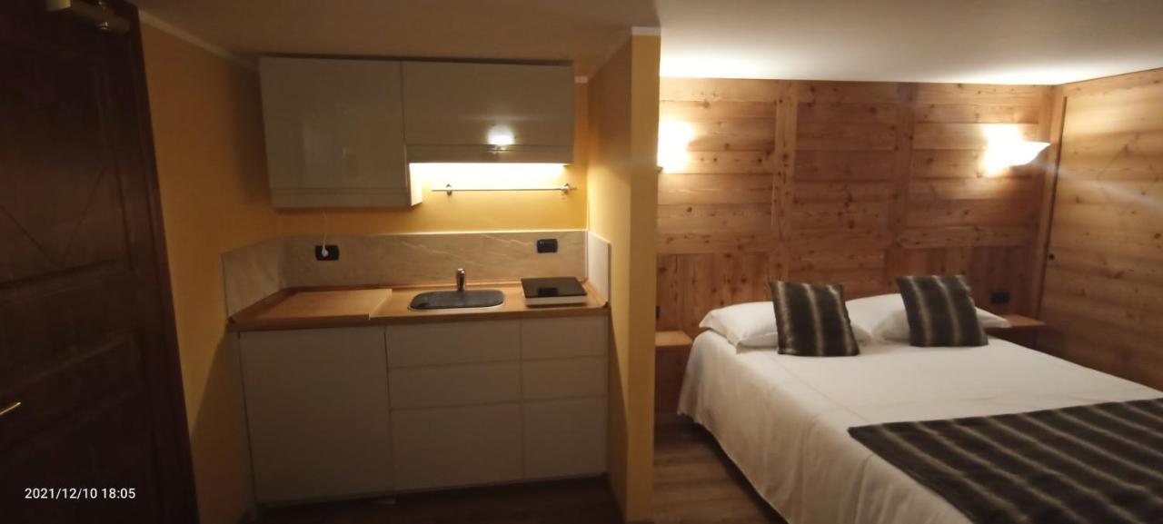 Chalet Alpina Hotel & Apartments La Thuile Εξωτερικό φωτογραφία