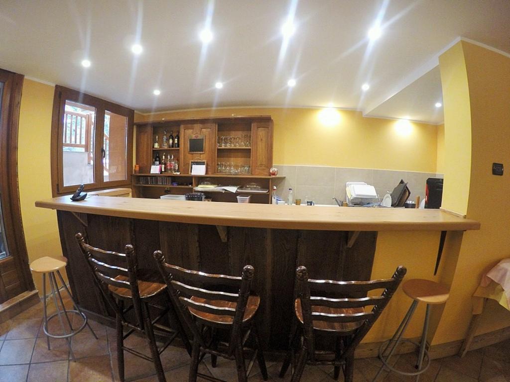 Chalet Alpina Hotel & Apartments La Thuile Εξωτερικό φωτογραφία