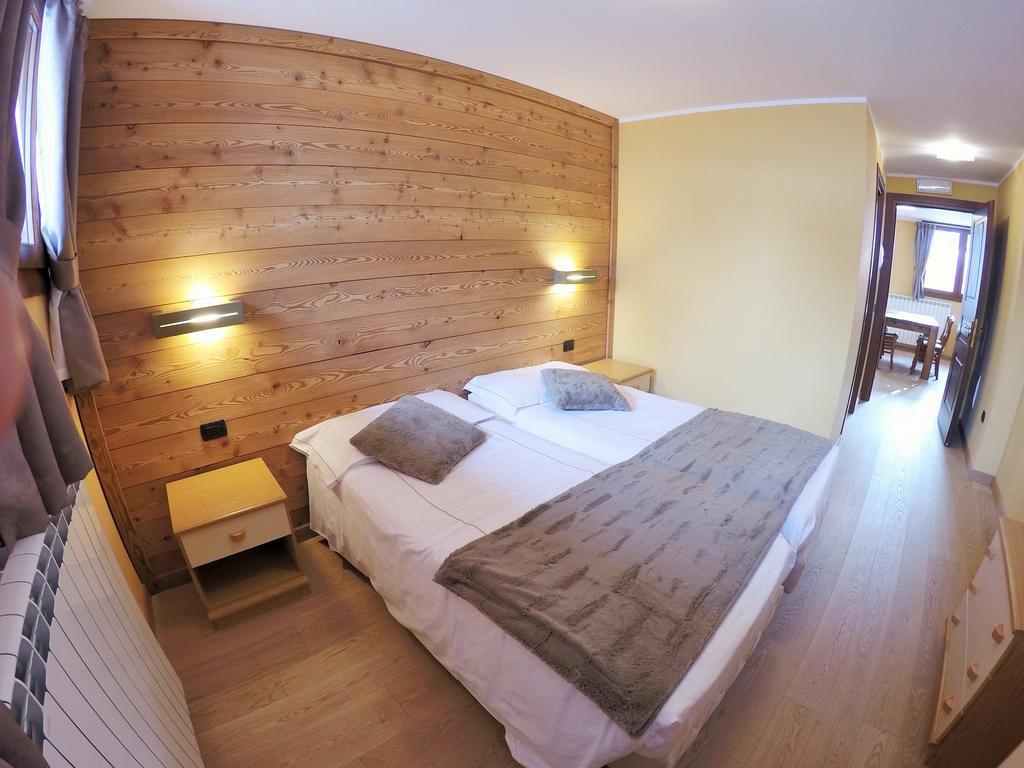 Chalet Alpina Hotel & Apartments La Thuile Εξωτερικό φωτογραφία