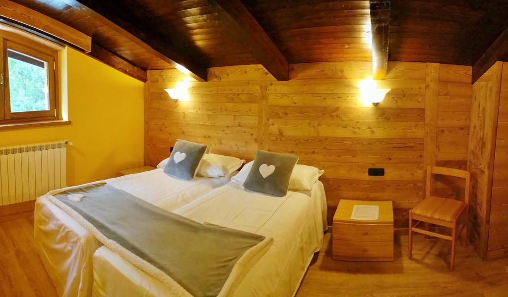 Chalet Alpina Hotel & Apartments La Thuile Εξωτερικό φωτογραφία