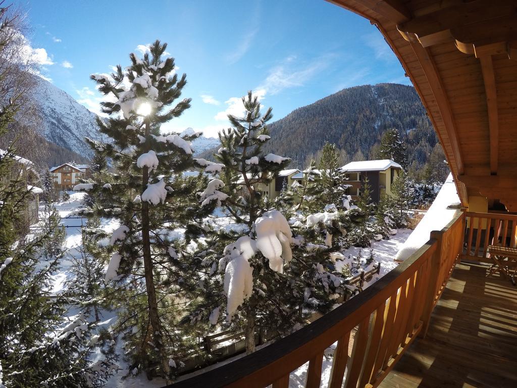 Chalet Alpina Hotel & Apartments La Thuile Εξωτερικό φωτογραφία