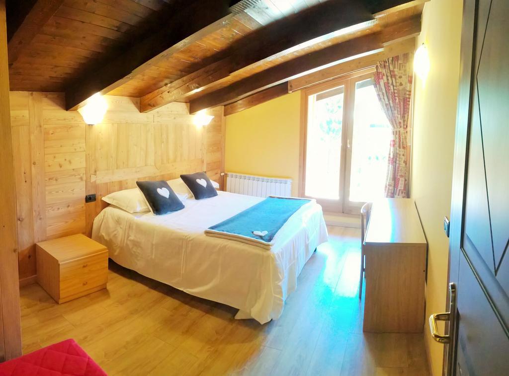 Chalet Alpina Hotel & Apartments La Thuile Εξωτερικό φωτογραφία