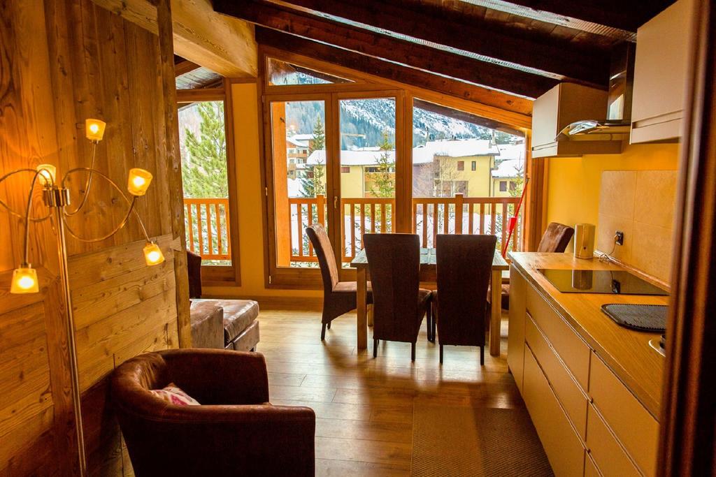 Chalet Alpina Hotel & Apartments La Thuile Εξωτερικό φωτογραφία
